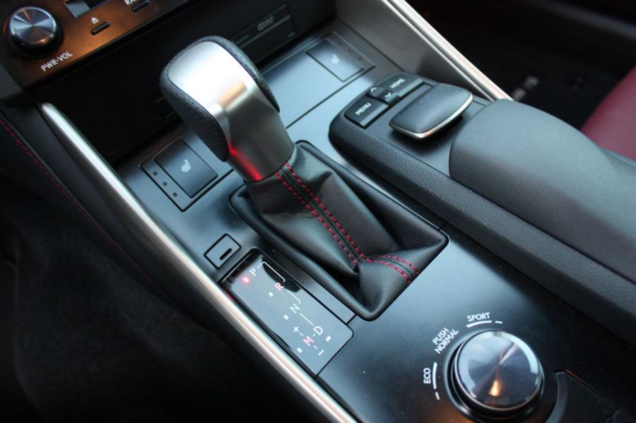  Lexus IS250 AWD F Sport 2014 года  (фото 16 из 28)